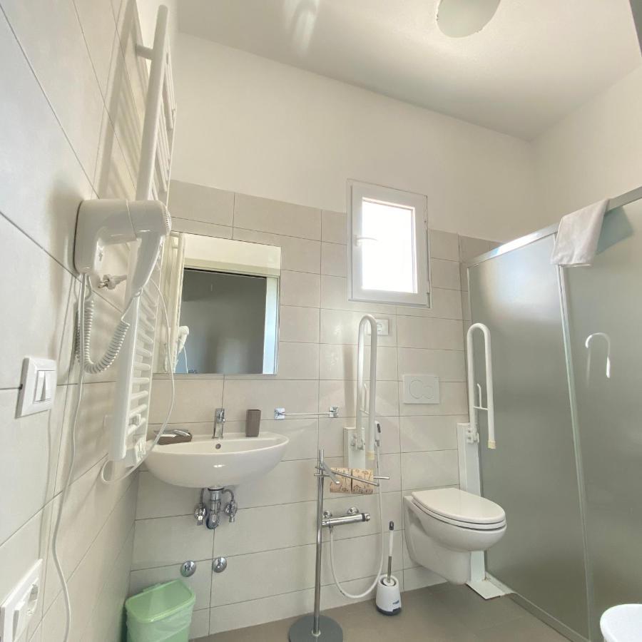 Hotel Bed And Book Rimini Exterior photo
