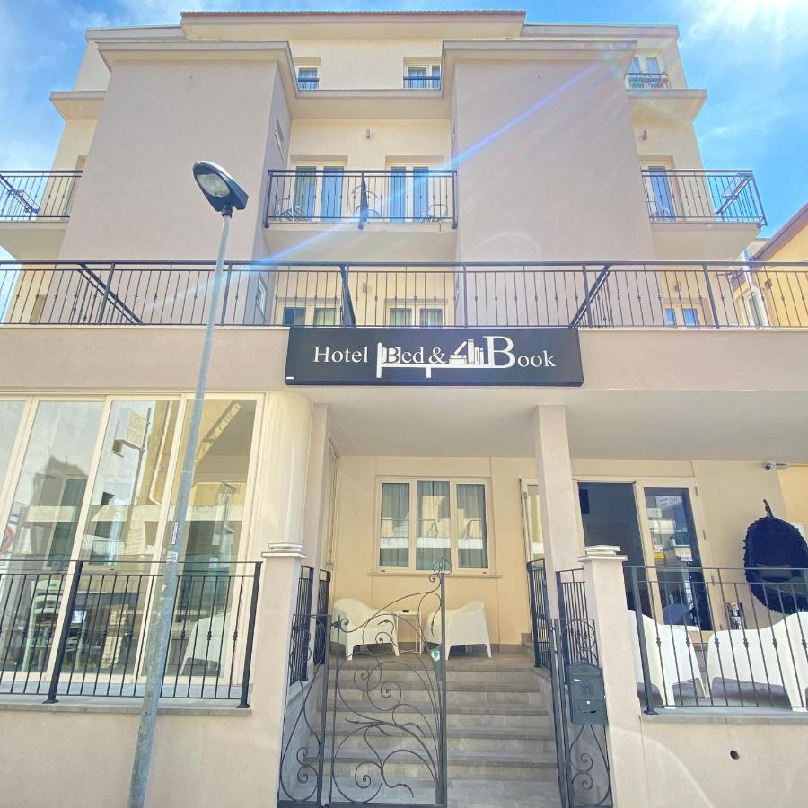 Hotel Bed And Book Rimini Exterior photo